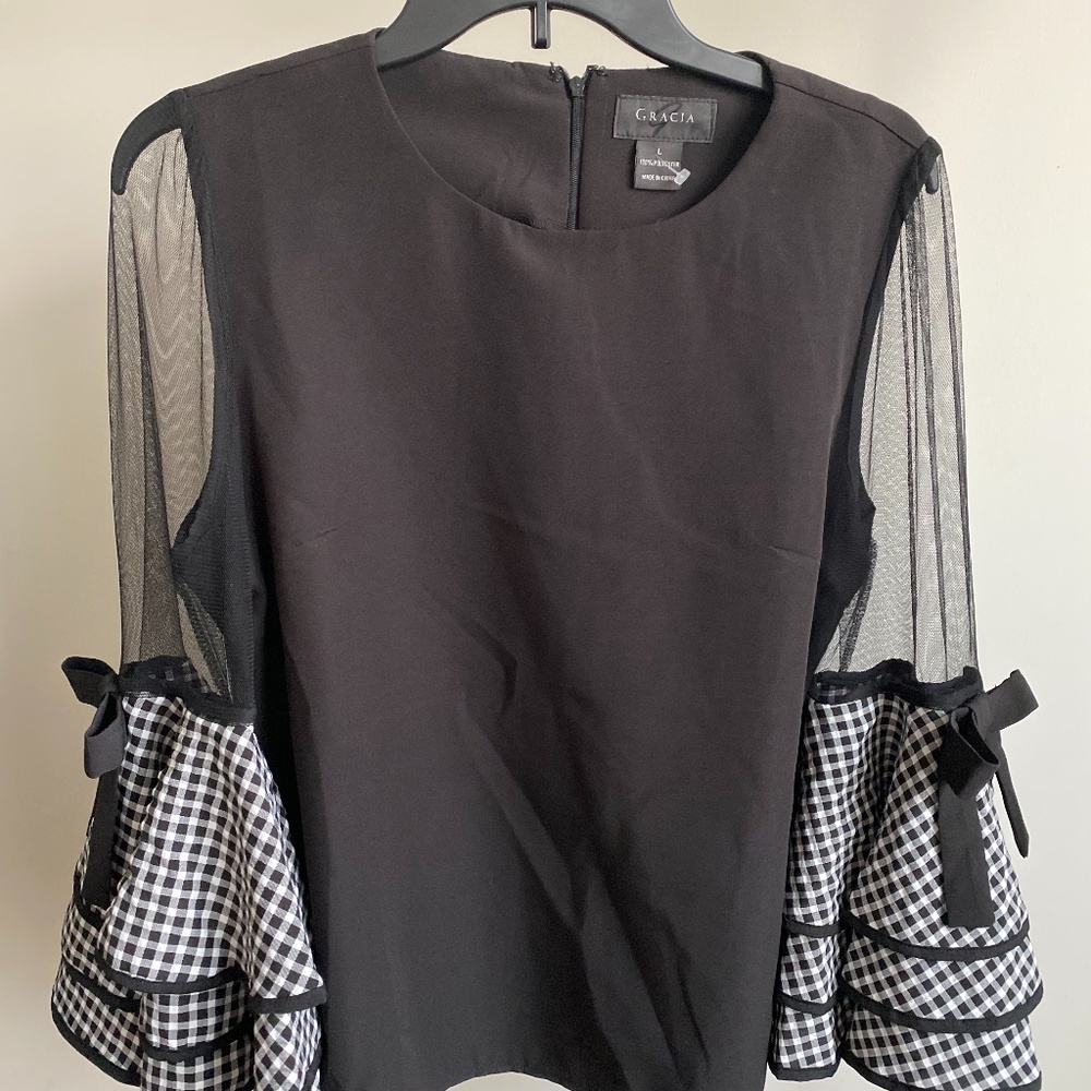 Black shear sleeve  shirt